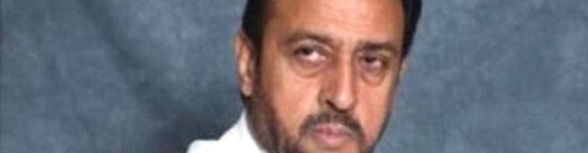 ​Gulshan Grover Introduces Dilip Hathkatta from Sadak 2