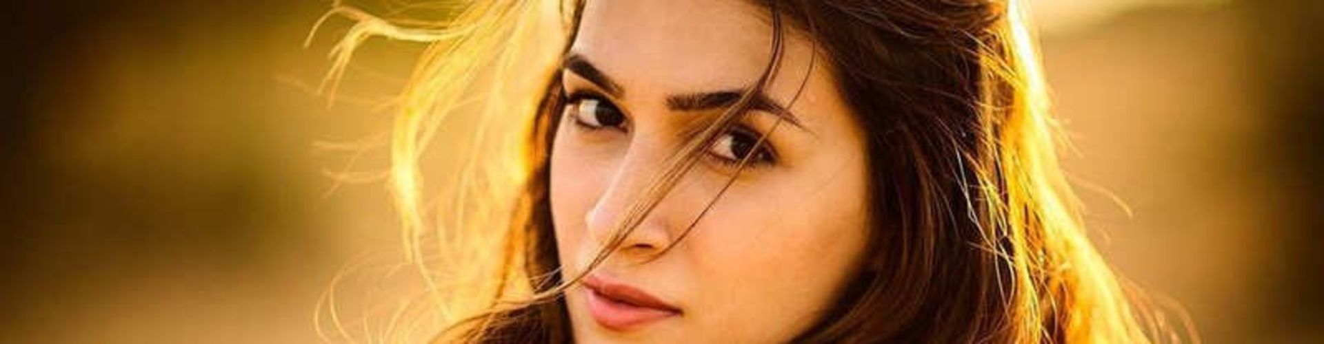 ​Kriti Sanon Celebrates 7 Years Of What She Love Doing!