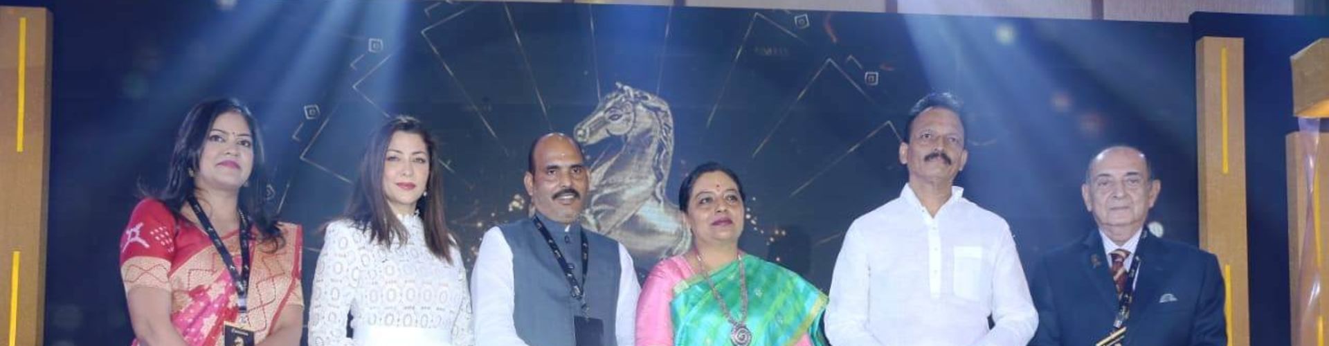 1st edition of Aaj Ke Karamveer awards felicitates achievers from various fields in presence of political leaders, Bollywood stars and renowned sportspersons