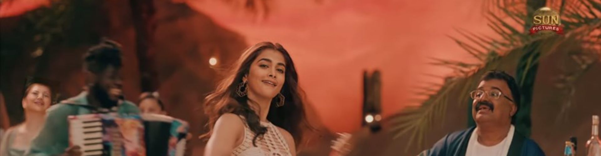 Pooja Hegde brings a memorable hook step in Jolly O Gymkhana from Beast