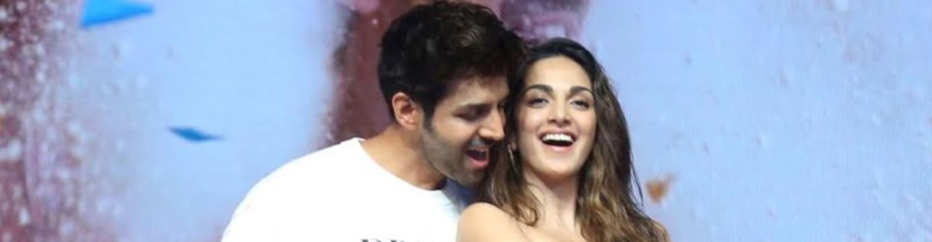 Kartik Aaryan And Kiara Advani Enact Satyaprem Ki Katha’s Iconic Dialogue During Musical Concert