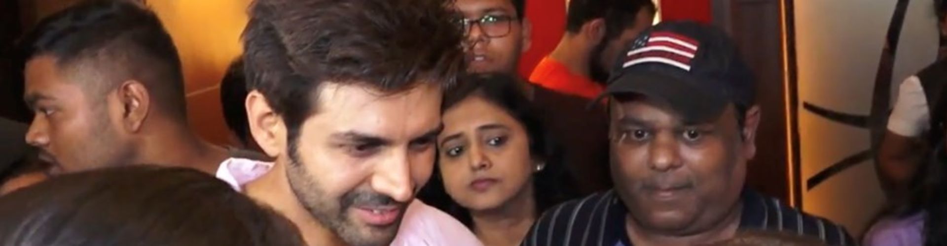 Kartik Aaryan Visits Gaiety Galaxy, And Interacts With Fans