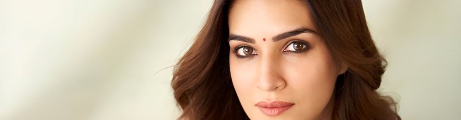 Kriti Sanon Ventures into Real Estate: Acquires Land in Alibaug