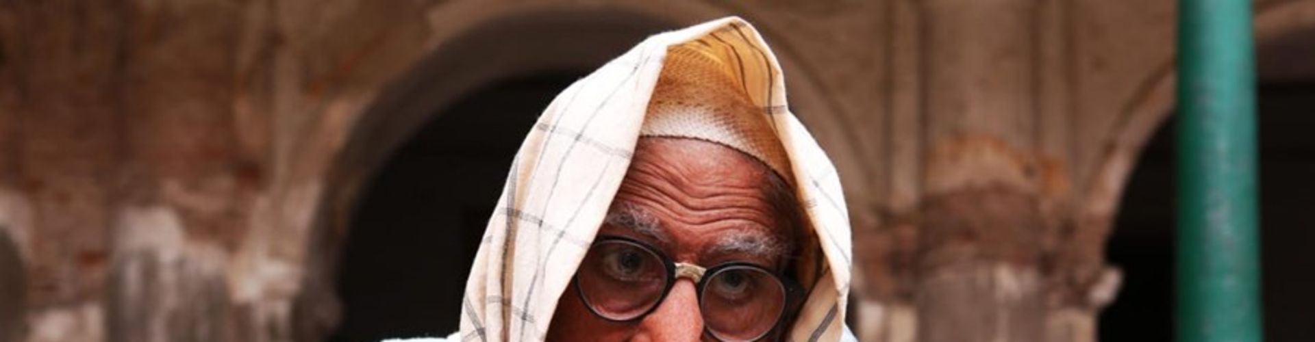 ​Amitabh Bachchan Character Look Out from Gulabo Sitabo