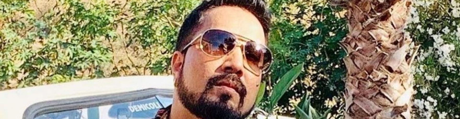 Film Association FWICE removes ban on Mika Singh post apology